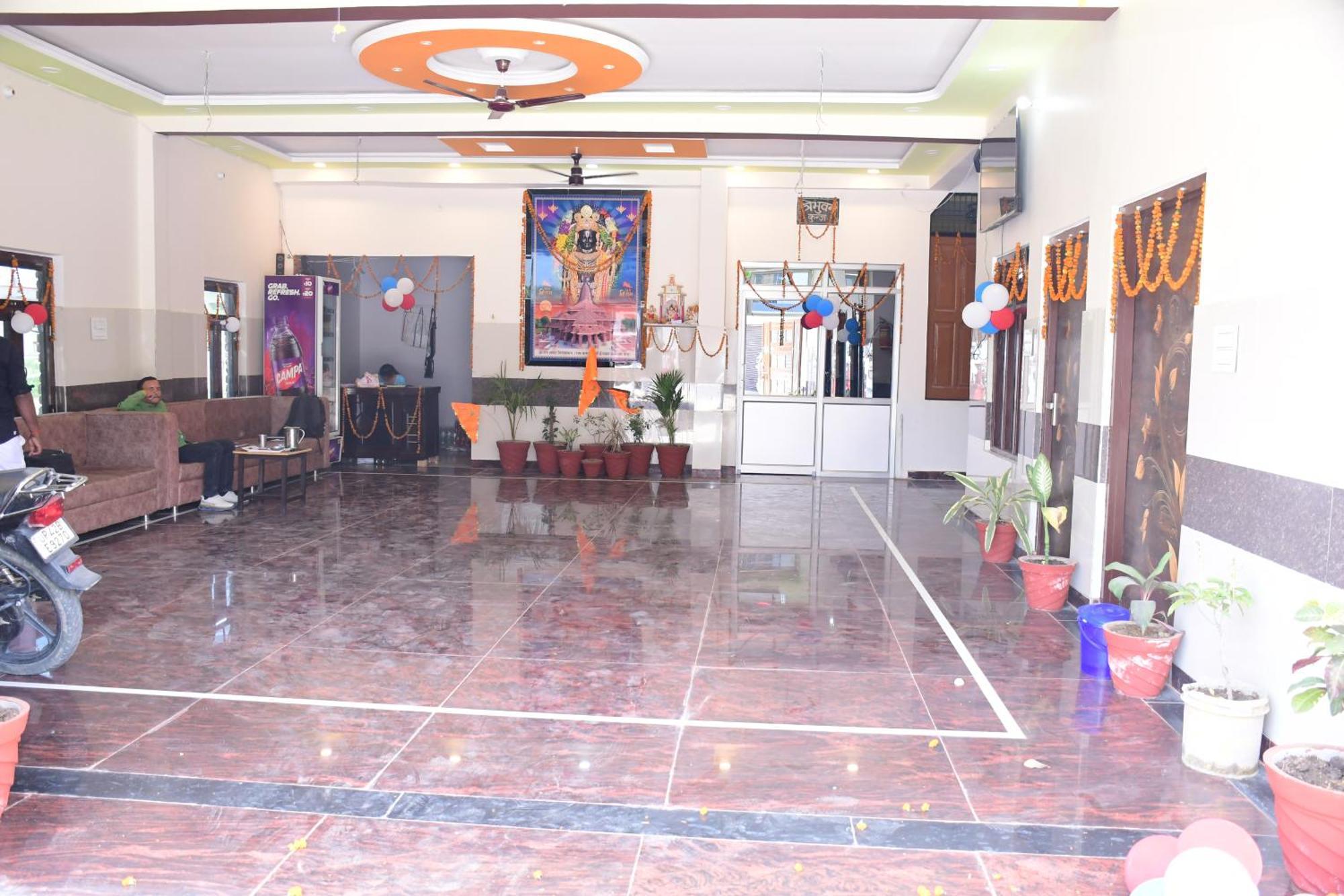 Shree Ram Hotel Ayodhya Bagian luar foto